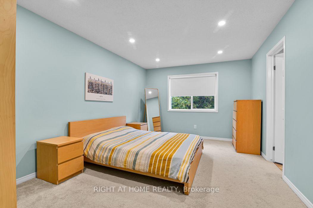 Photo 15 of 184 Carwood Circle, Ottawa, Carson Meadows — HOMEH