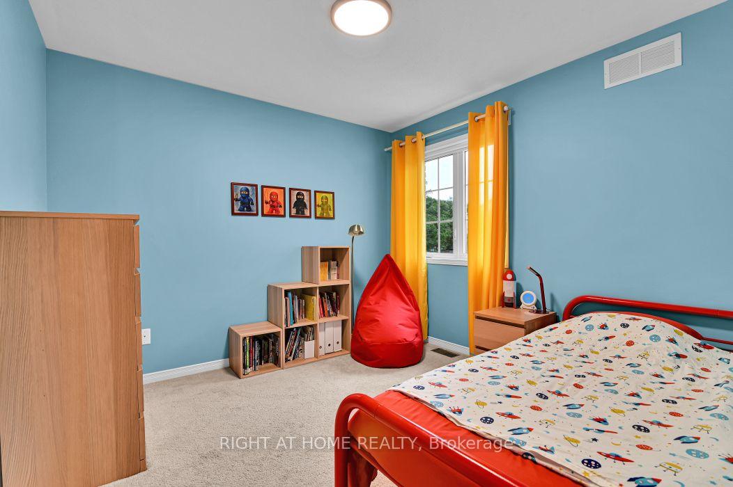 Photo 21 of 184 Carwood Circle, Ottawa, Carson Meadows — HOMEH