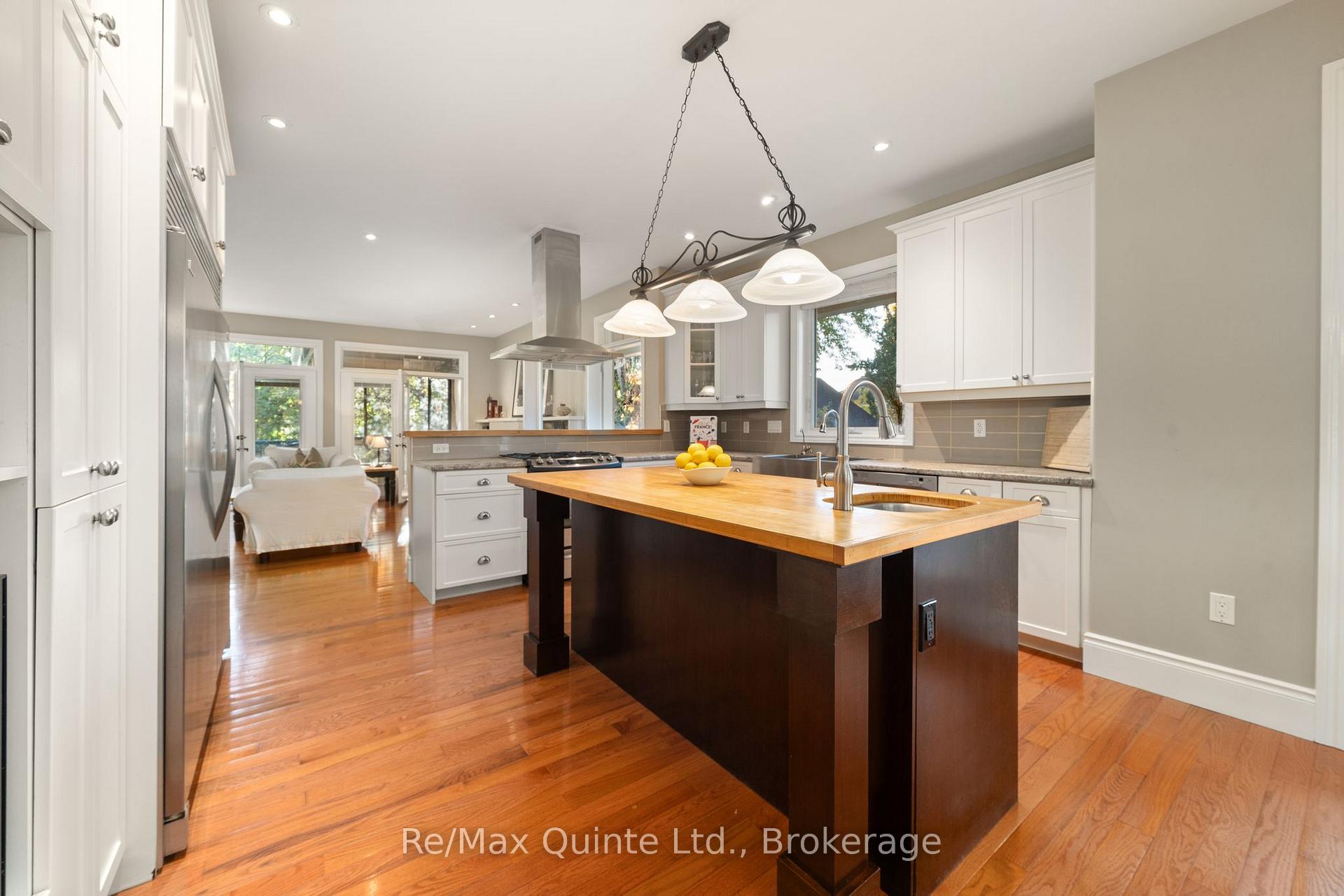 Photo 14 of 8 Mount Pleasant Road, Belleville, Belleville Ward — HOMEH