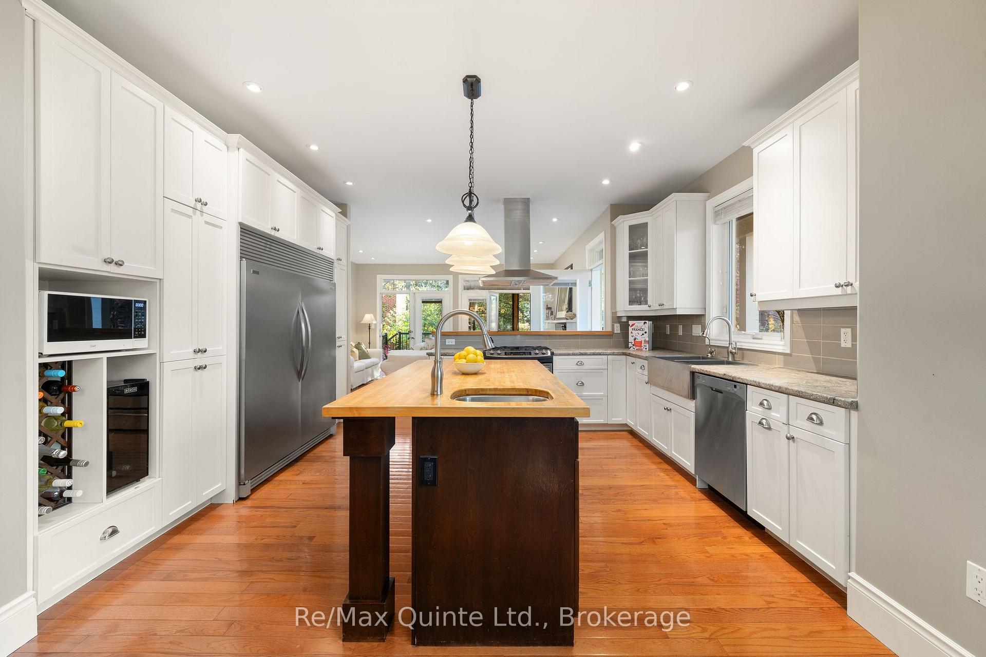 Photo 17 of 8 Mount Pleasant Road, Belleville, Belleville Ward — HOMEH
