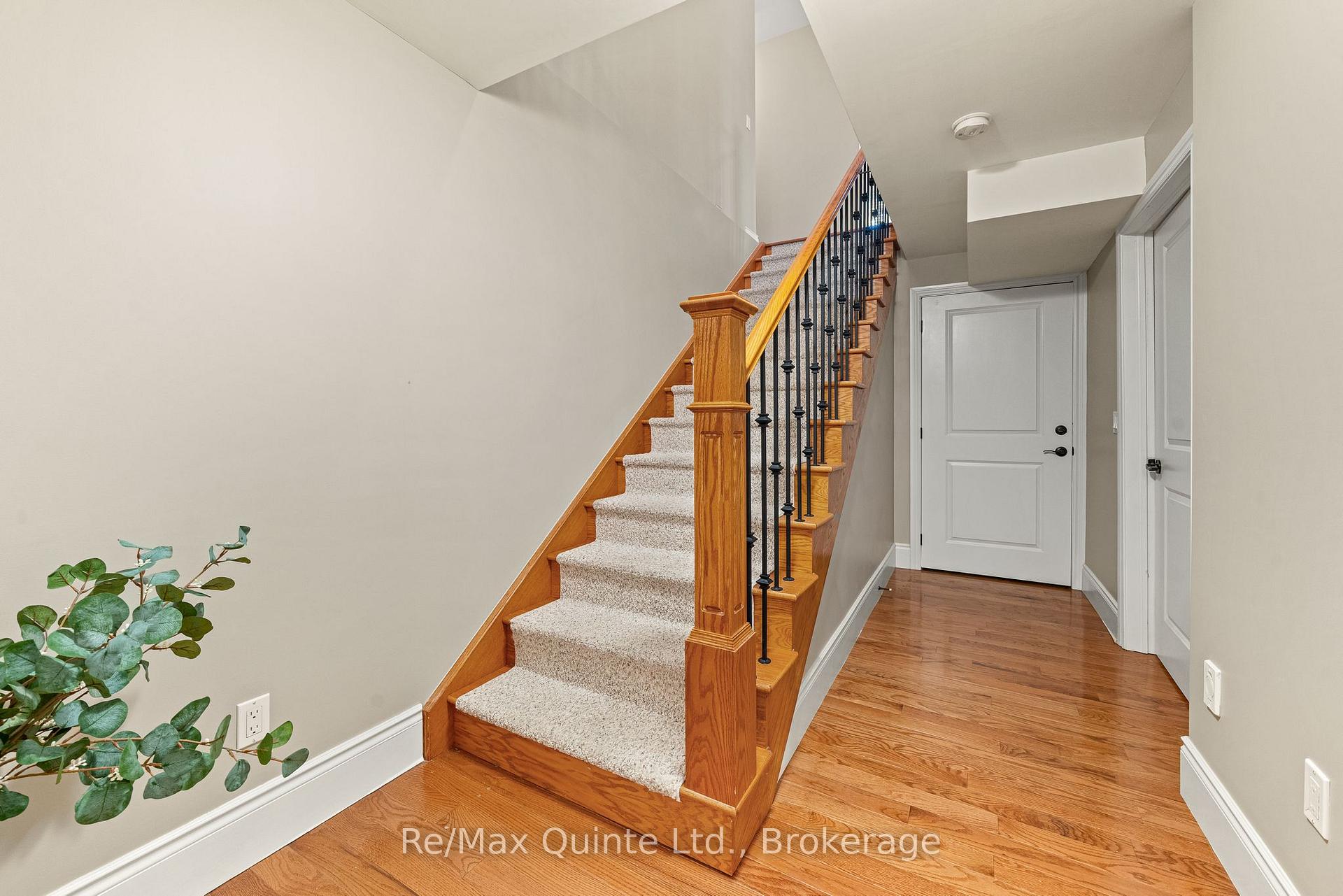 Photo 41 of 8 Mount Pleasant Road, Belleville, Belleville Ward — HOMEH
