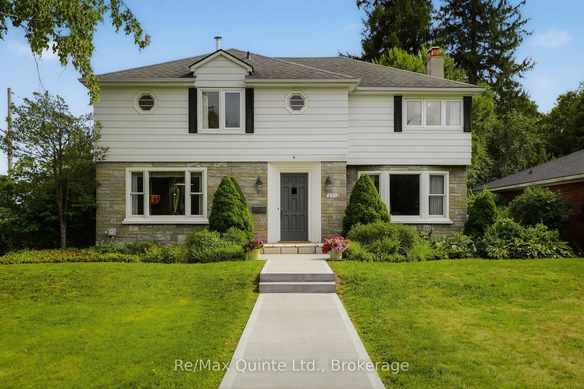 Photo of 271 Bridge Street East