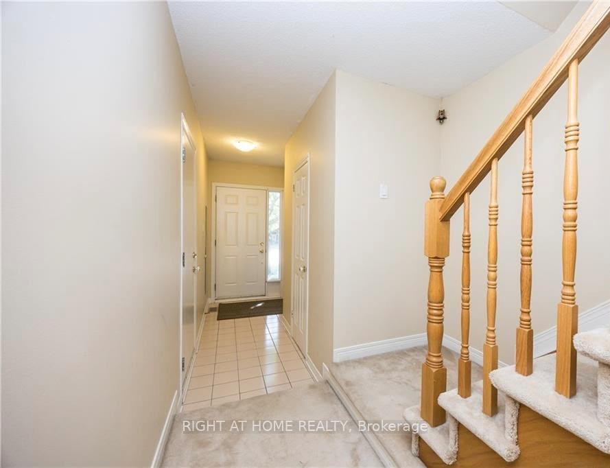 Photo 5 of 21 Grenadier Way, Ottawa, Barrhaven - Longfields — HOMEH