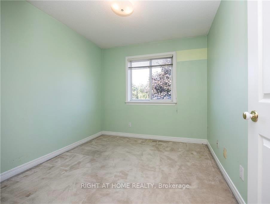 Photo 18 of 21 Grenadier Way, Ottawa, Barrhaven - Longfields — HOMEH
