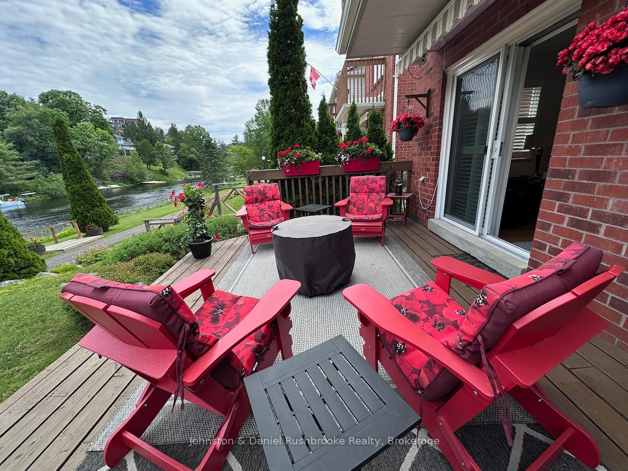 Photo 4 of 39 Shoreline Drive, Bracebridge — HOMEH