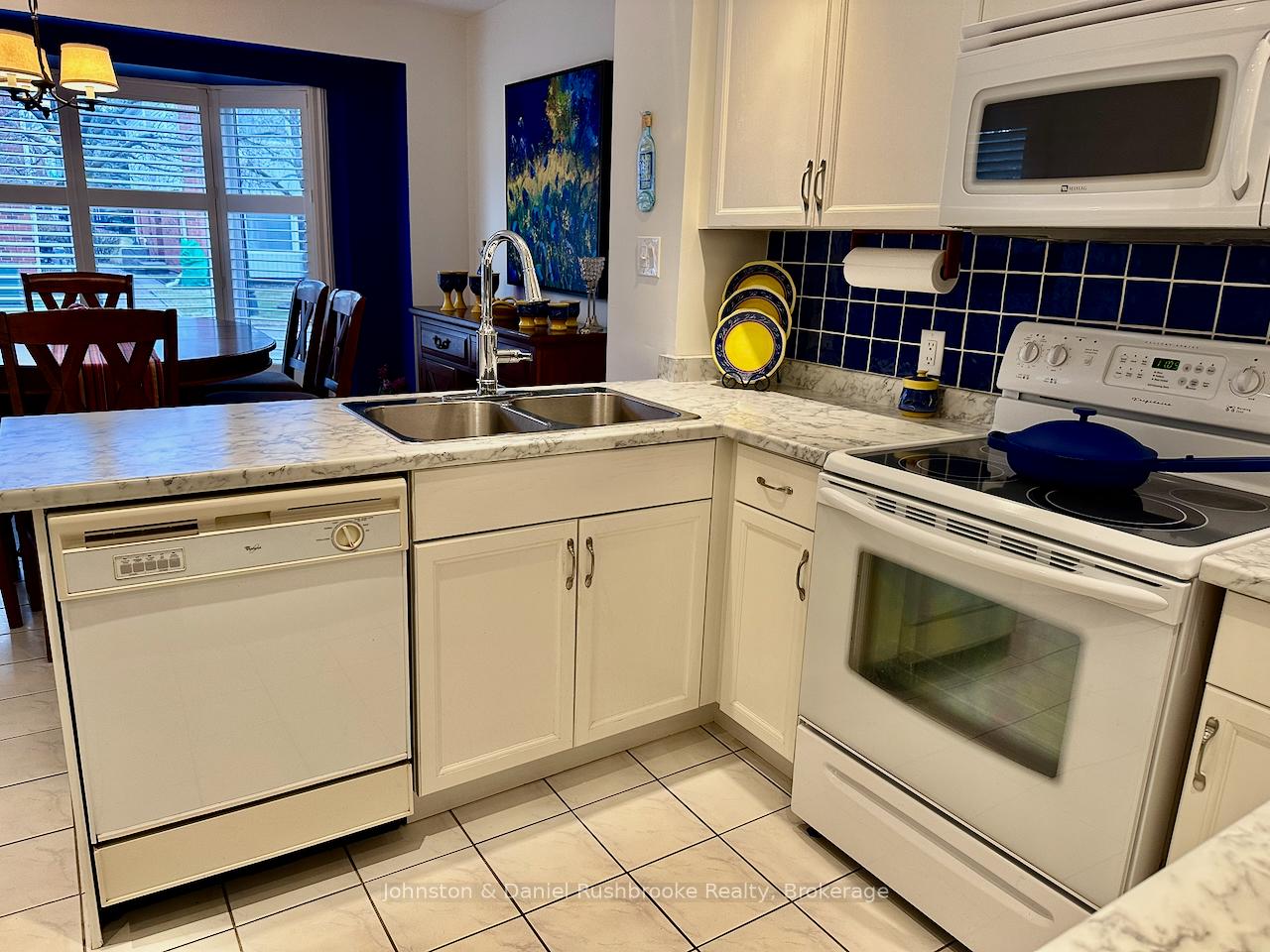 Photo 11 of 39 Shoreline Drive, Bracebridge — HOMEH