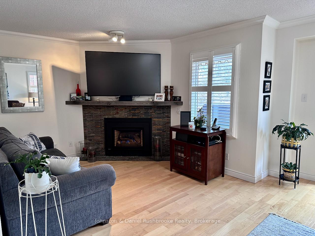 Photo 15 of 39 Shoreline Drive, Bracebridge — HOMEH