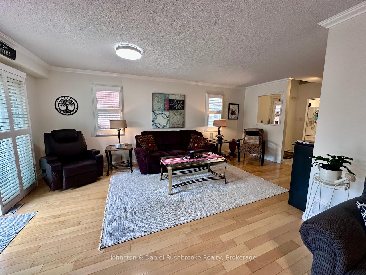 Photo 17 of 39 Shoreline Drive, Bracebridge — HOMEH