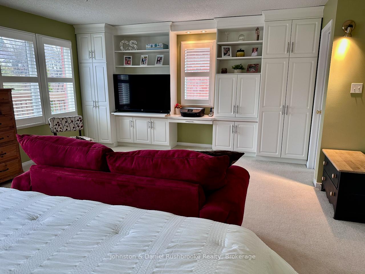 Photo 21 of 39 Shoreline Drive, Bracebridge — HOMEH