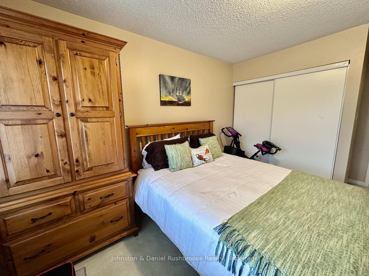 Photo 29 of 39 Shoreline Drive, Bracebridge — HOMEH