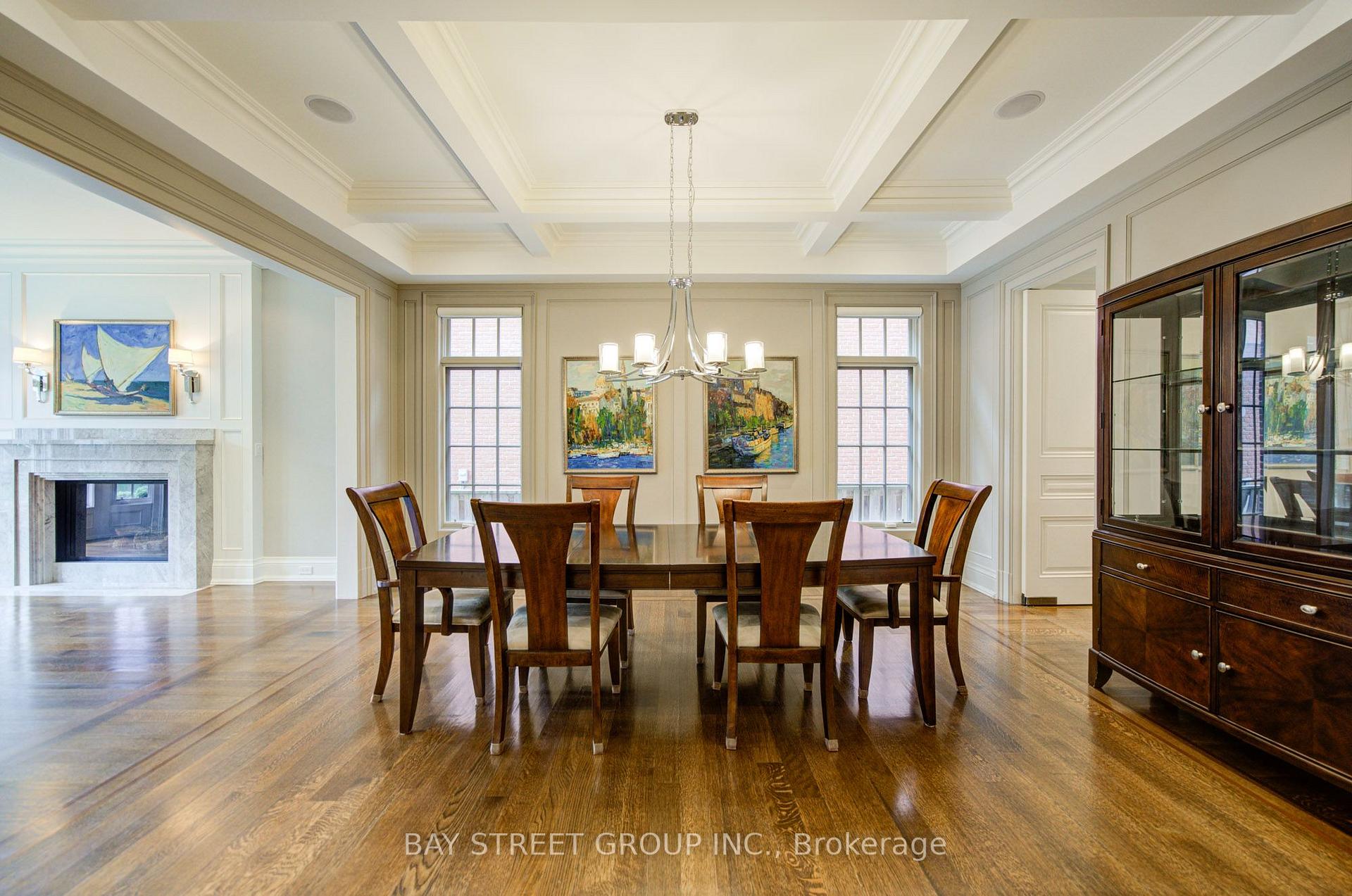 Photo 7 of 154 Munro Boulevard, North York, St. Andrew-Windfields — HOMEH