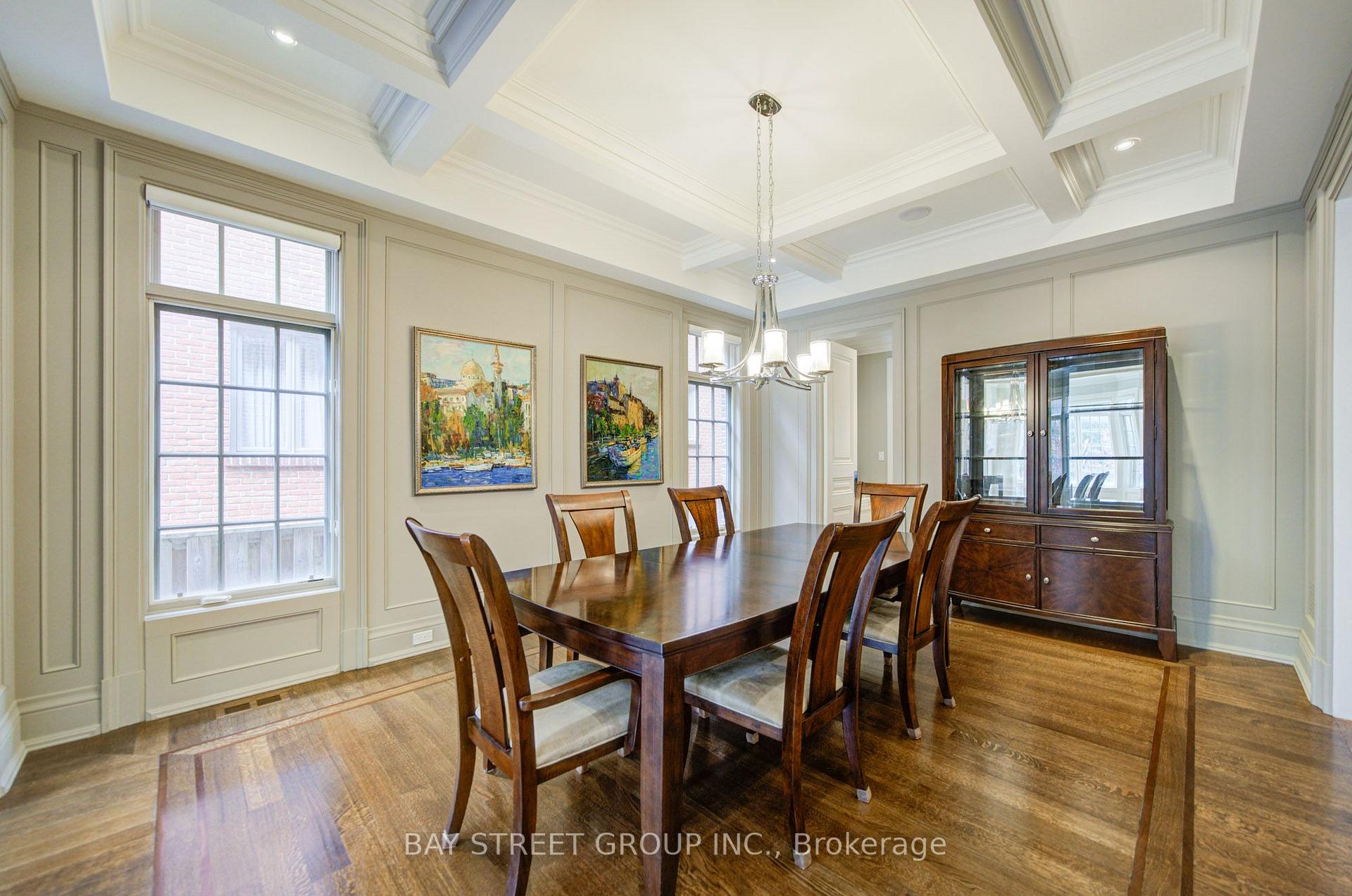Photo 8 of 154 Munro Boulevard, North York, St. Andrew-Windfields — HOMEH