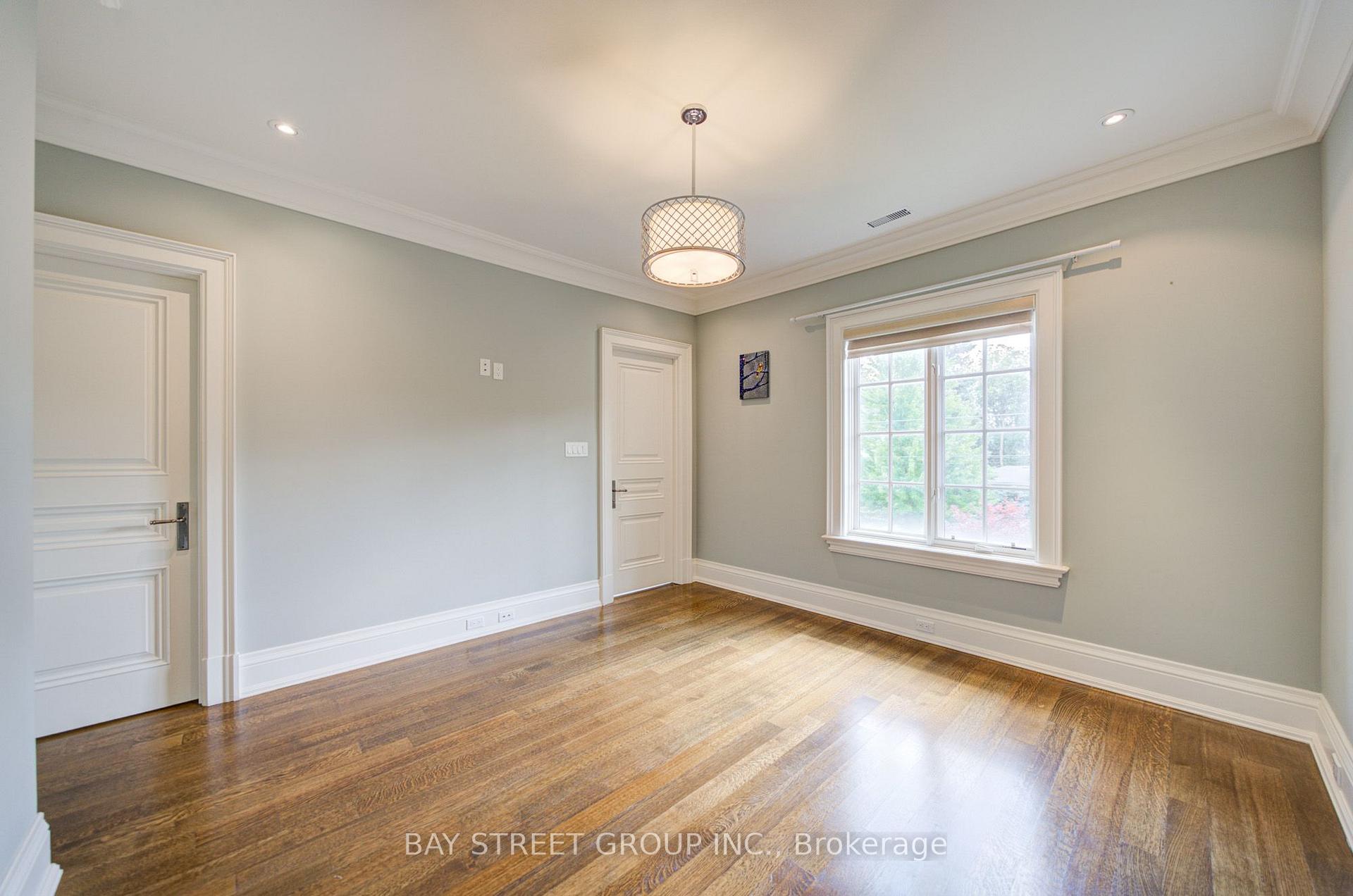 Photo 27 of 154 Munro Boulevard, North York, St. Andrew-Windfields — HOMEH