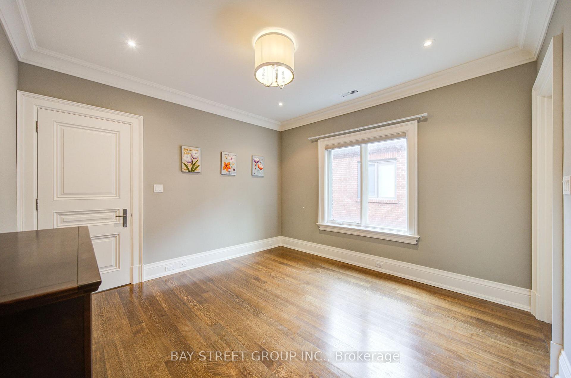 Photo 29 of 154 Munro Boulevard, North York, St. Andrew-Windfields — HOMEH