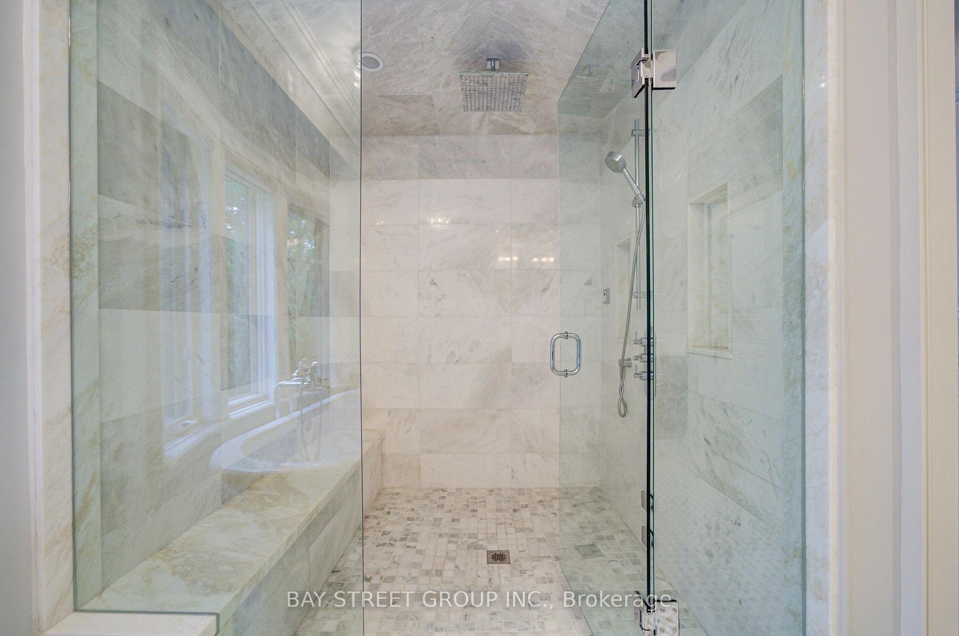 Photo 35 of 154 Munro Boulevard, North York, St. Andrew-Windfields — HOMEH