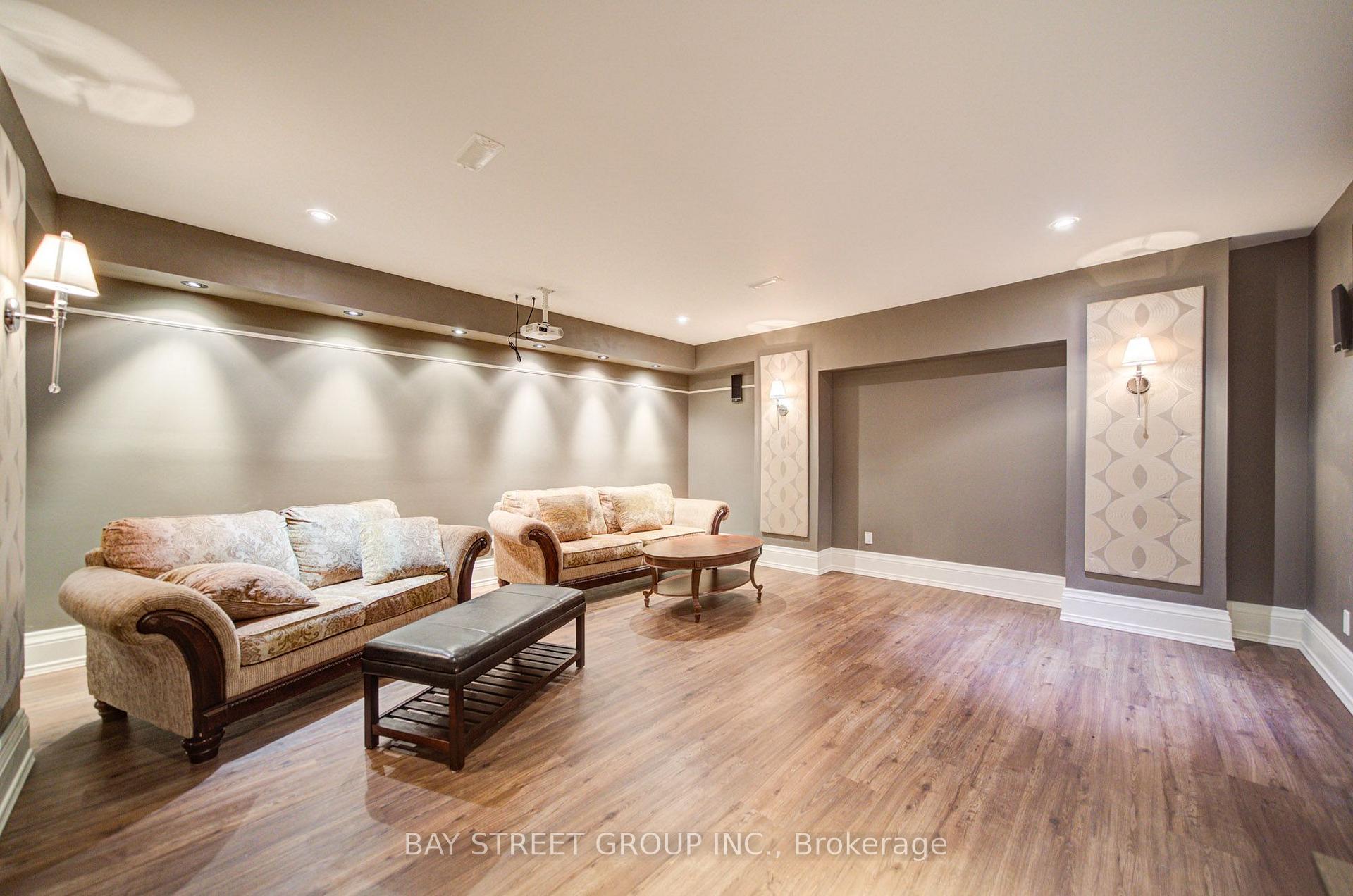Photo 41 of 154 Munro Boulevard, North York, St. Andrew-Windfields — HOMEH