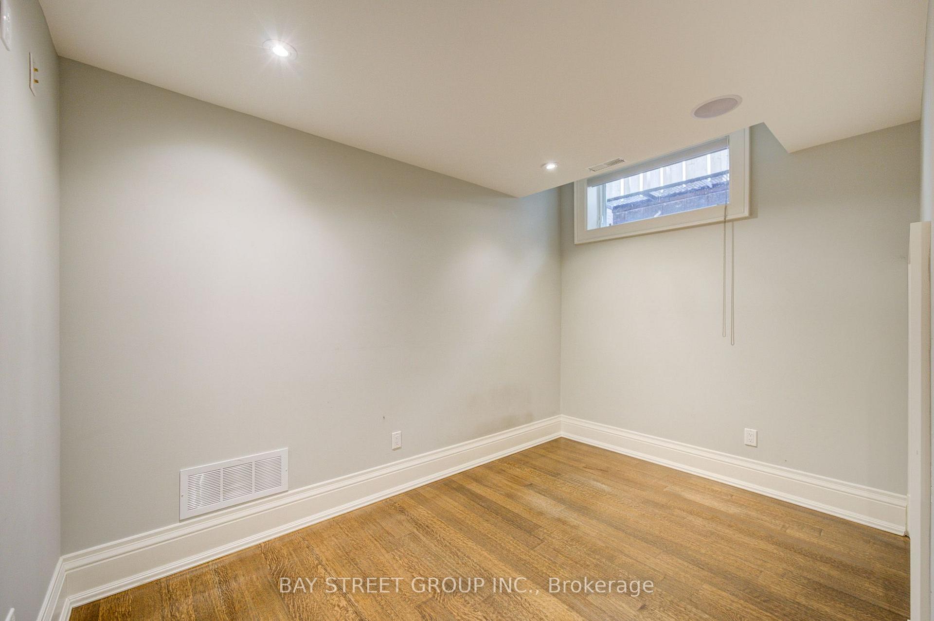 Photo 48 of 154 Munro Boulevard, North York, St. Andrew-Windfields — HOMEH