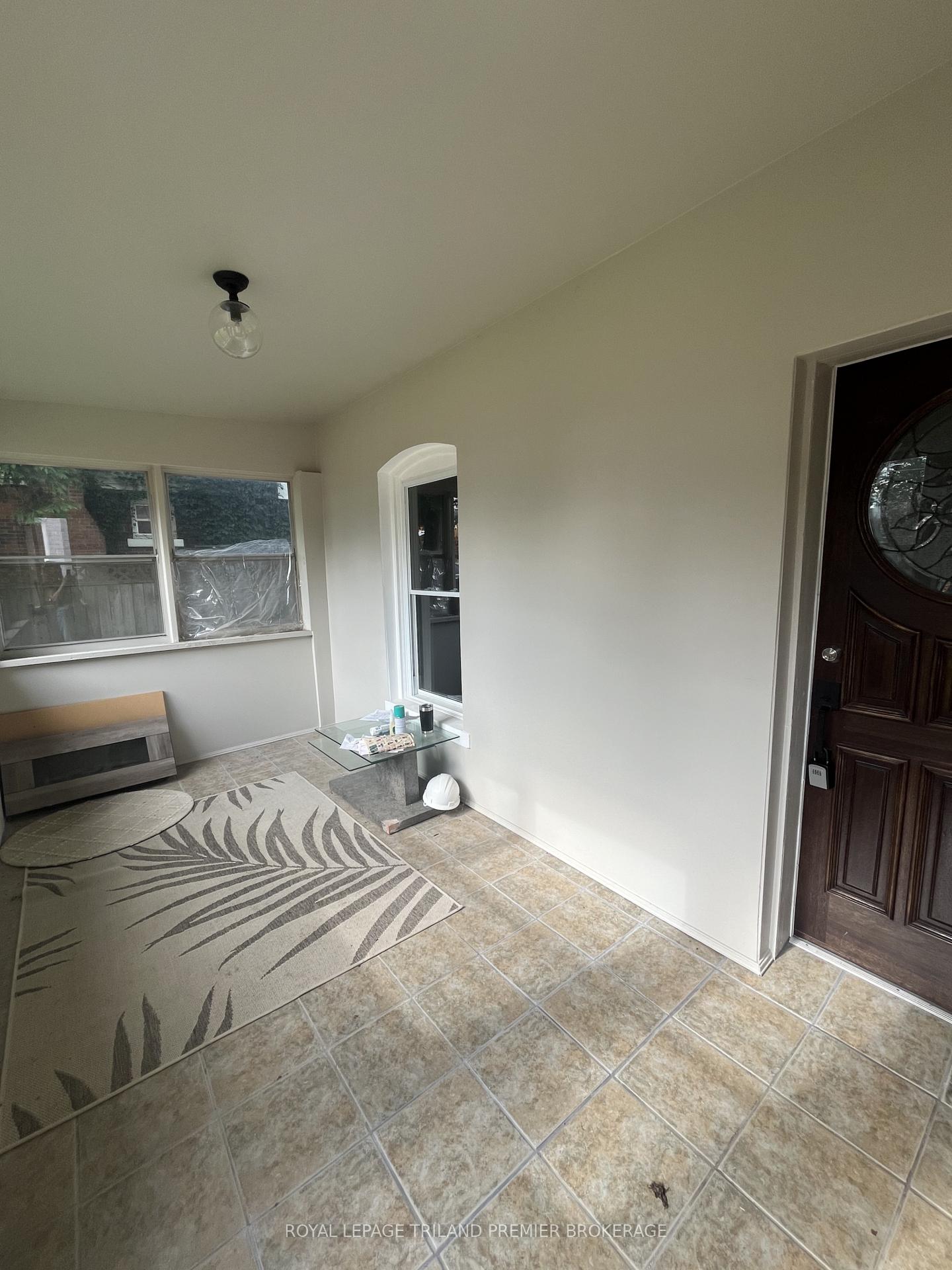 Photo 3 of 180 Alma Street, St. Thomas — HOMEH