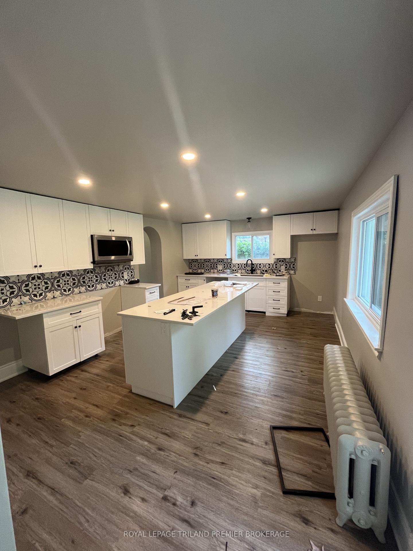 Photo 7 of 180 Alma Street, St. Thomas — HOMEH