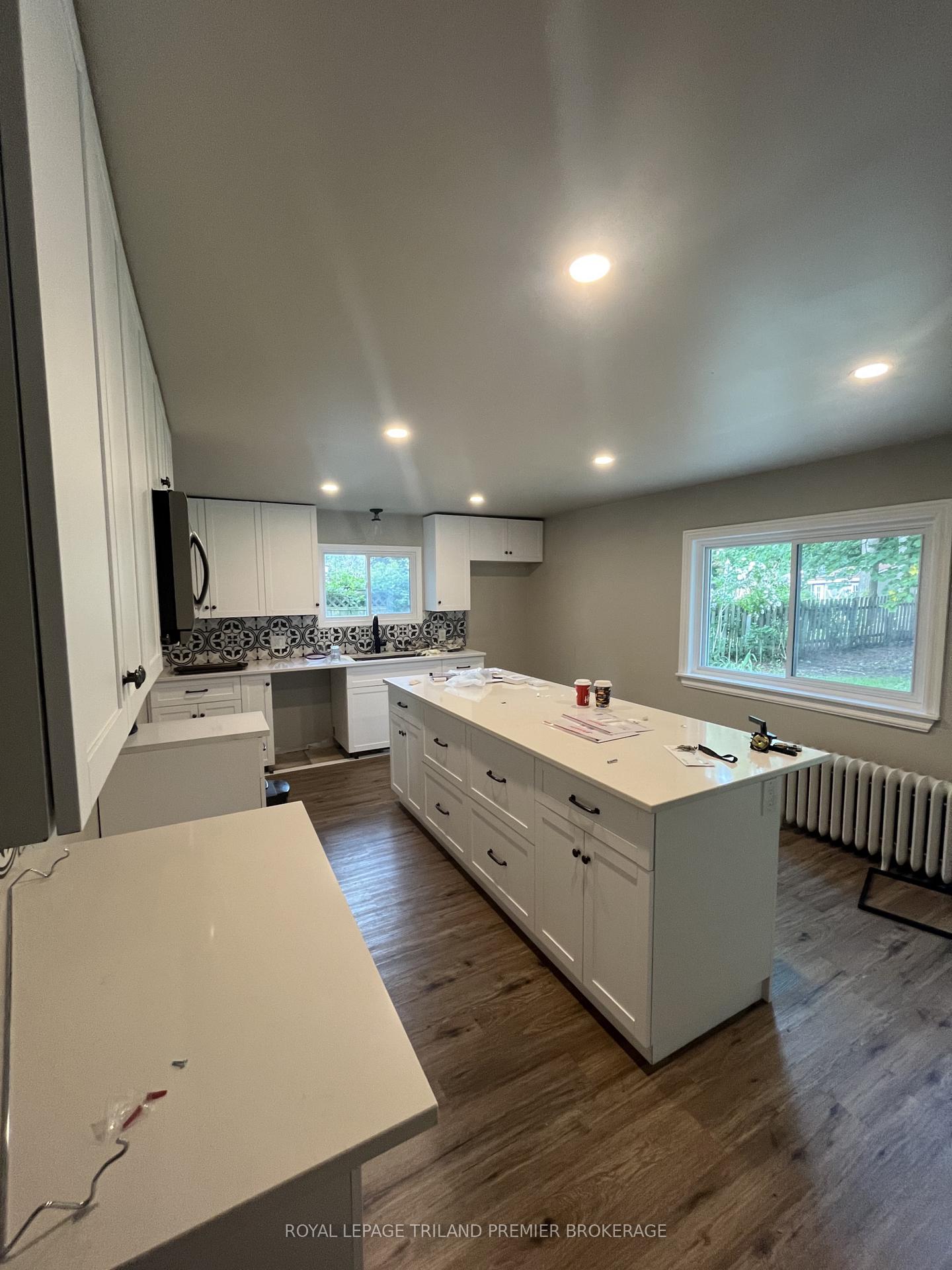 Photo 9 of 180 Alma Street, St. Thomas — HOMEH