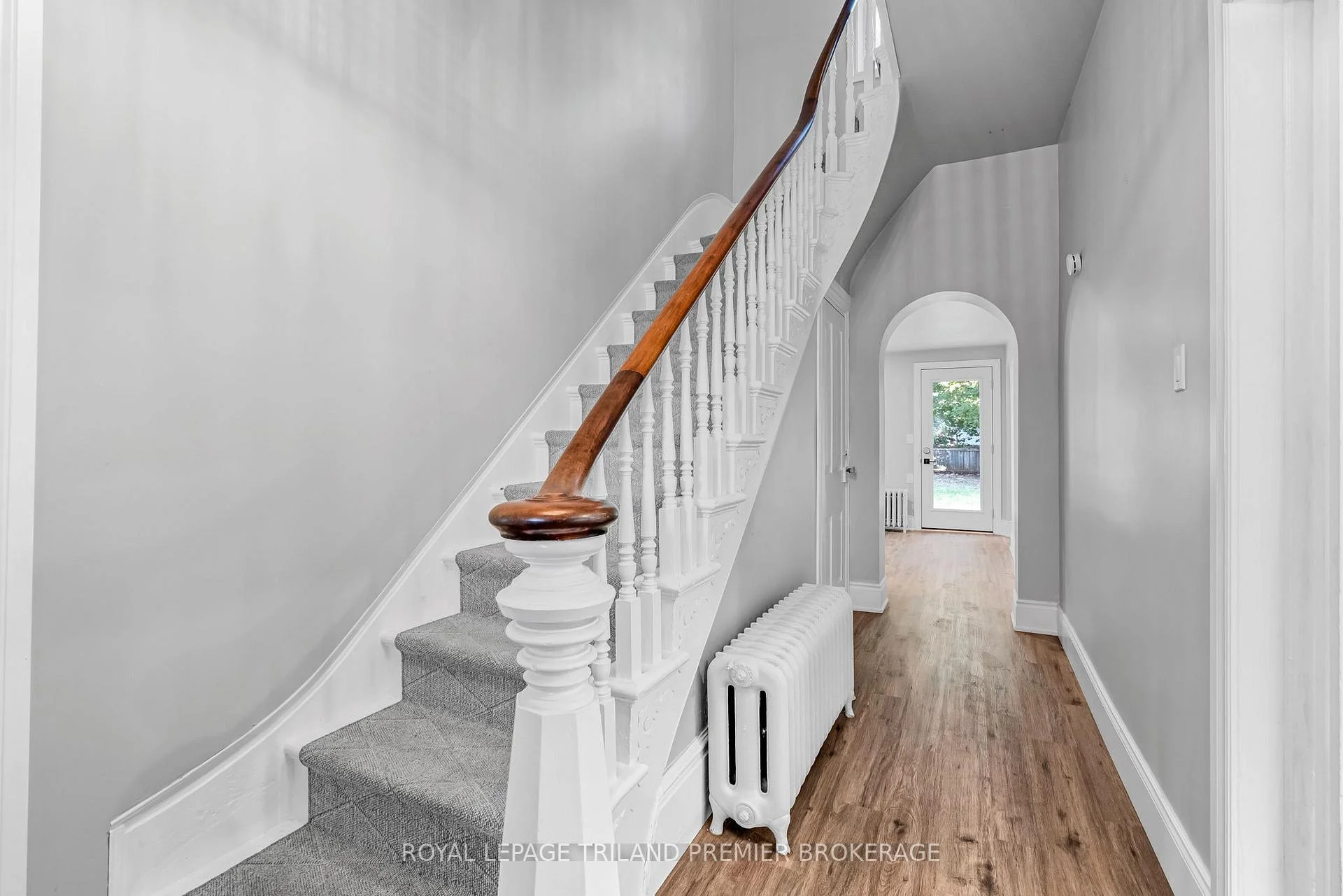 Photo 6 of 180 Alma Street, St. Thomas — HOMEH