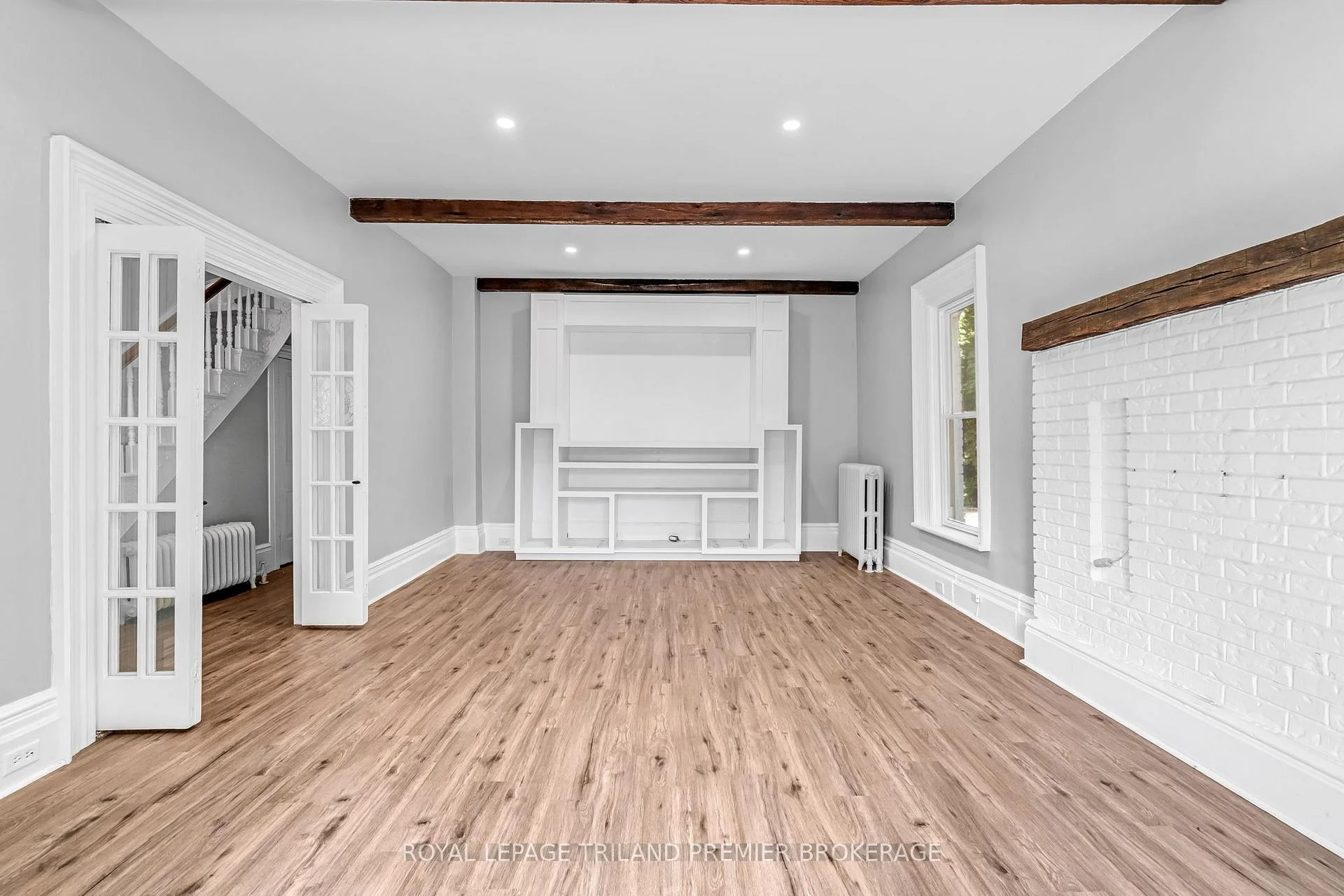Photo 10 of 180 Alma Street, St. Thomas — HOMEH