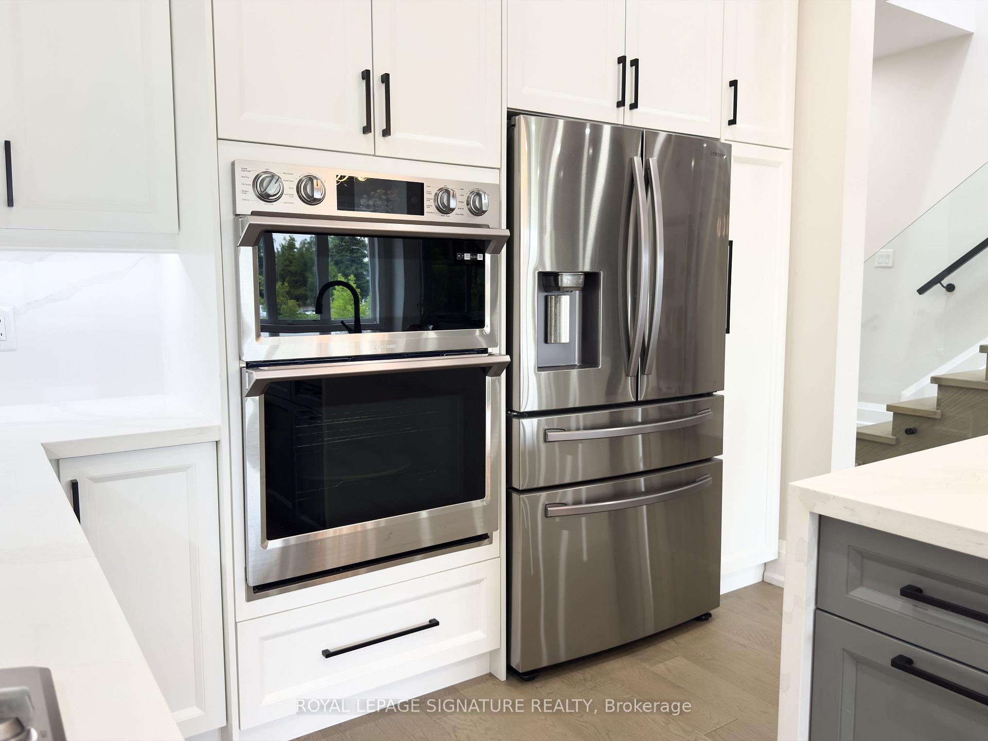 Photo 3 of 920 Fourth Street, Mississauga, Lakeview — HOMEH