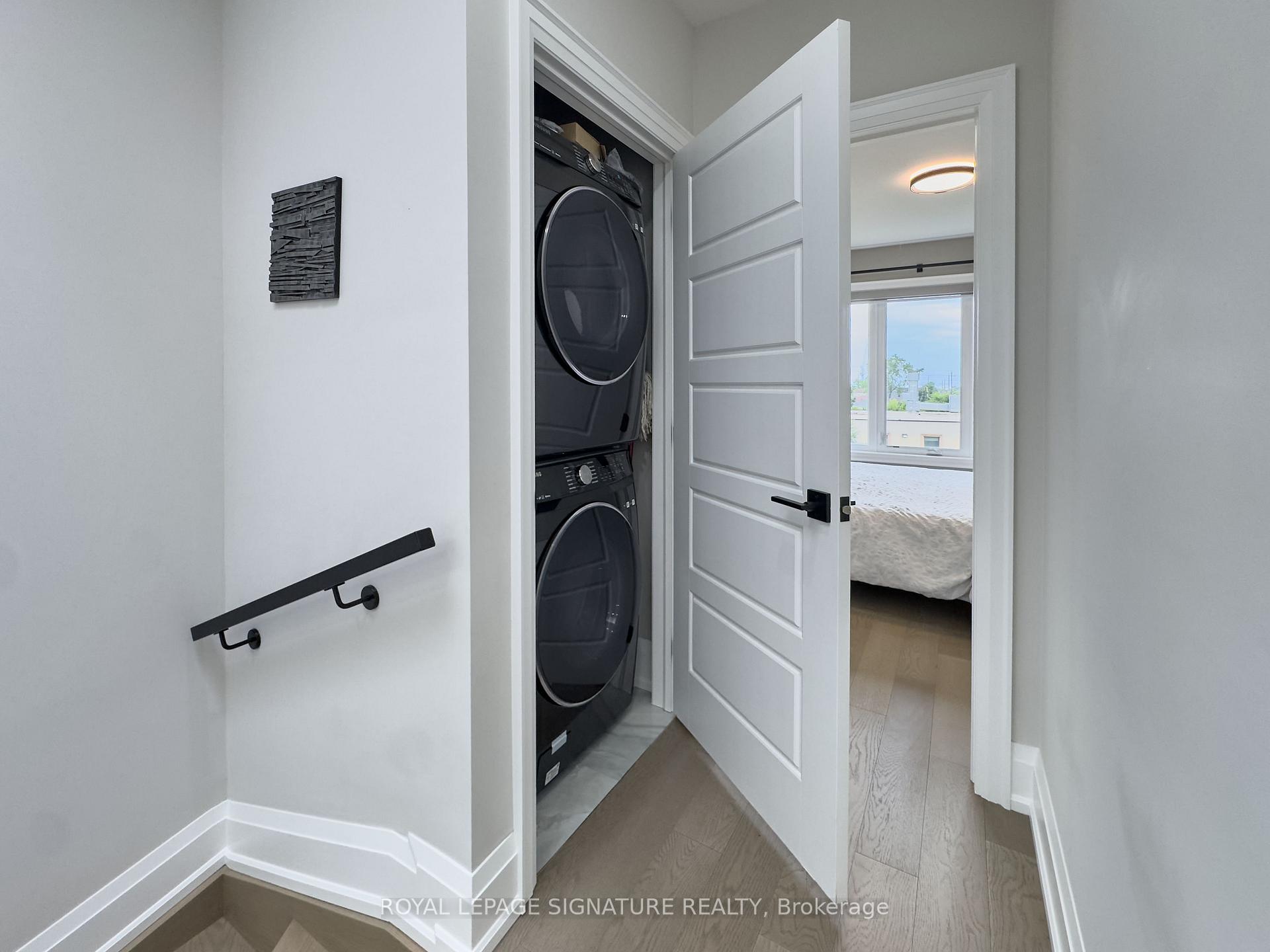 Photo 20 of 920 Fourth Street, Mississauga, Lakeview — HOMEH