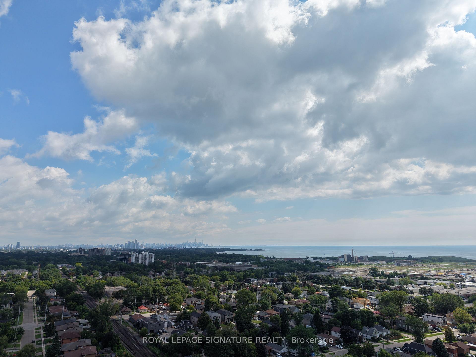 Photo 47 of 920 Fourth Street, Mississauga, Lakeview — HOMEH