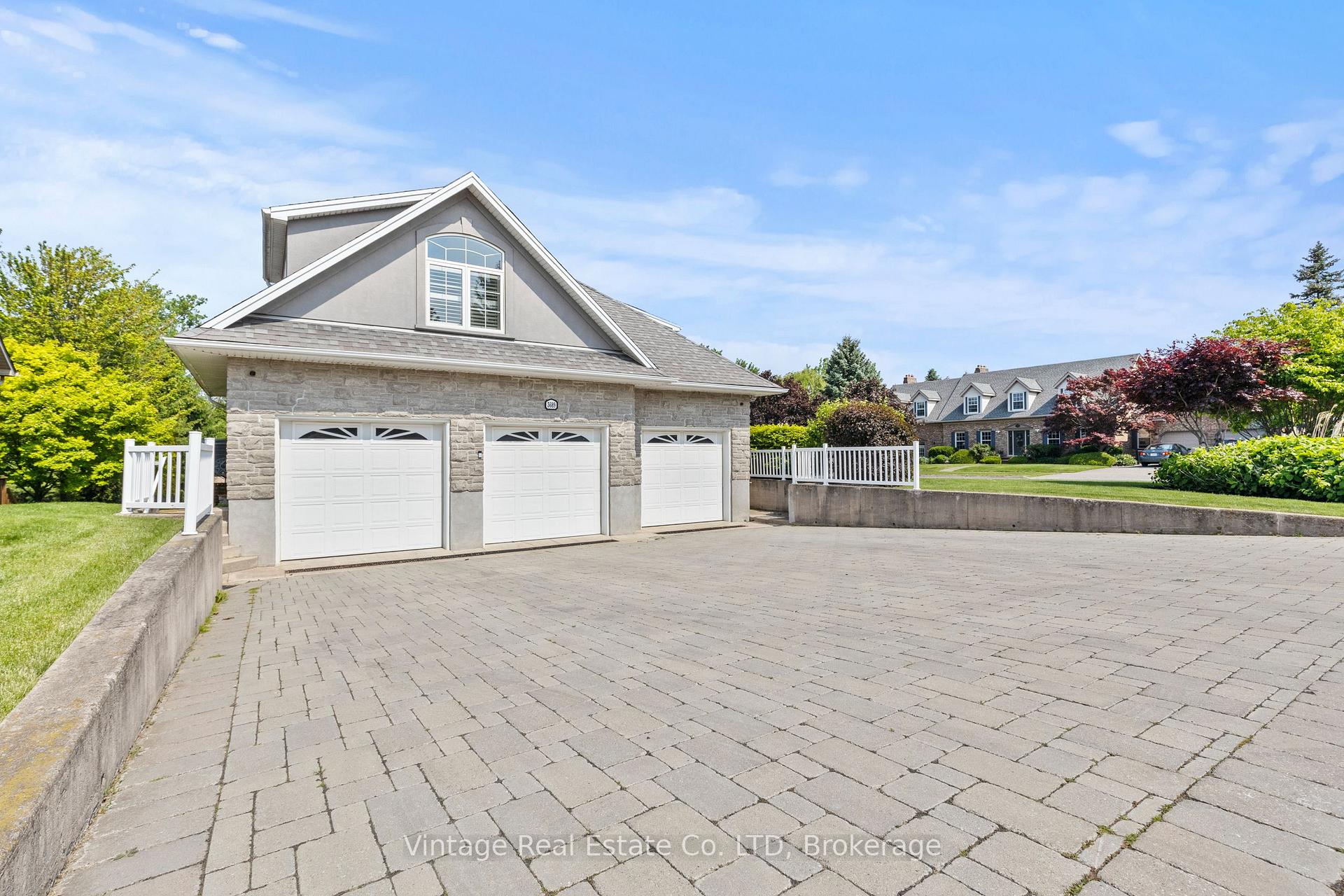 Photo 3 of 3689 Cardinal Drive, Niagara Falls, Mt. Carmel — HOMEH