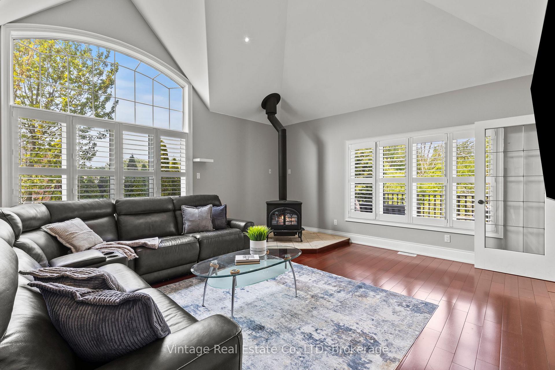 Photo 8 of 3689 Cardinal Drive, Niagara Falls, Mt. Carmel — HOMEH