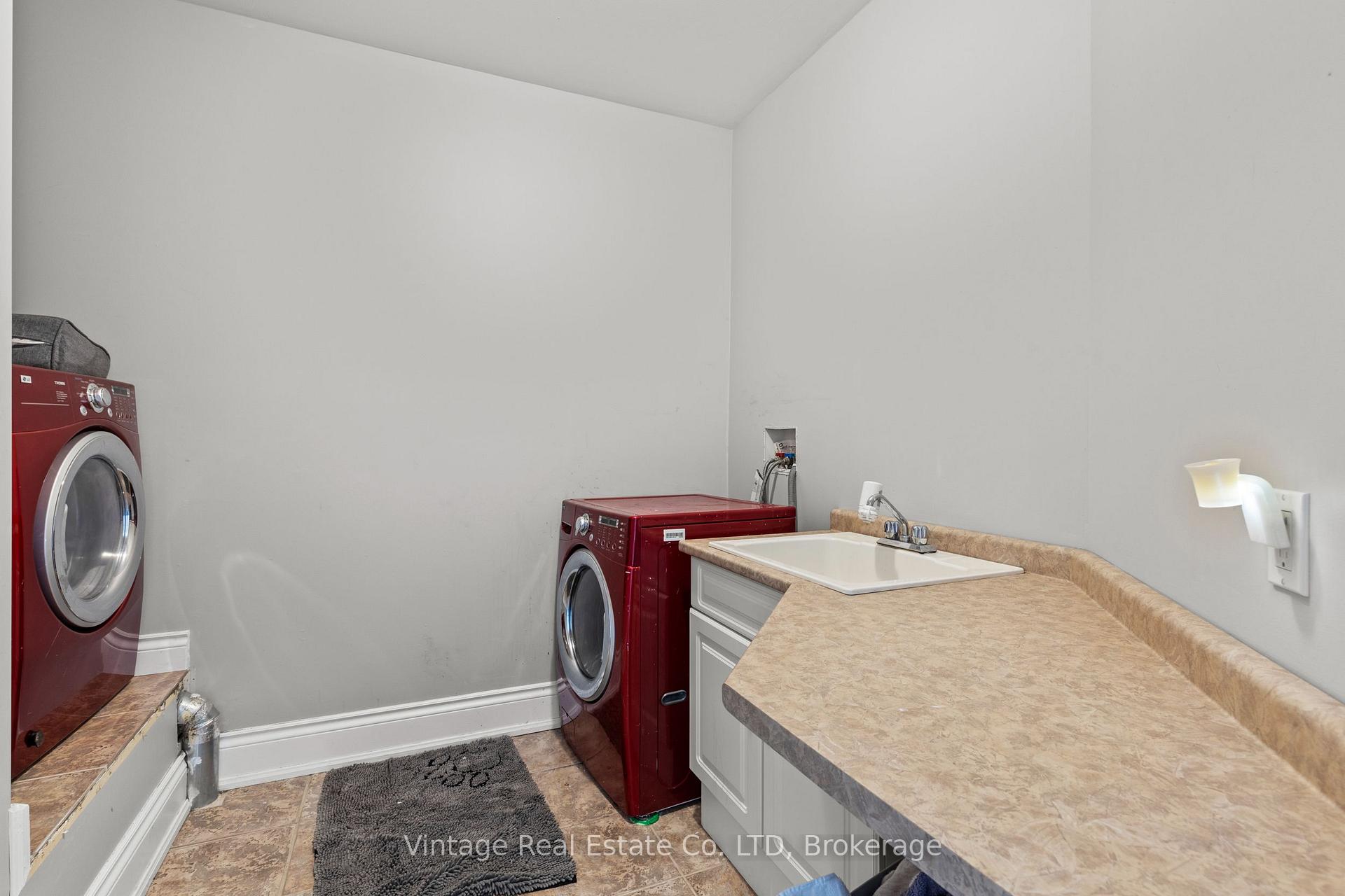 Photo 23 of 3689 Cardinal Drive, Niagara Falls, Mt. Carmel — HOMEH
