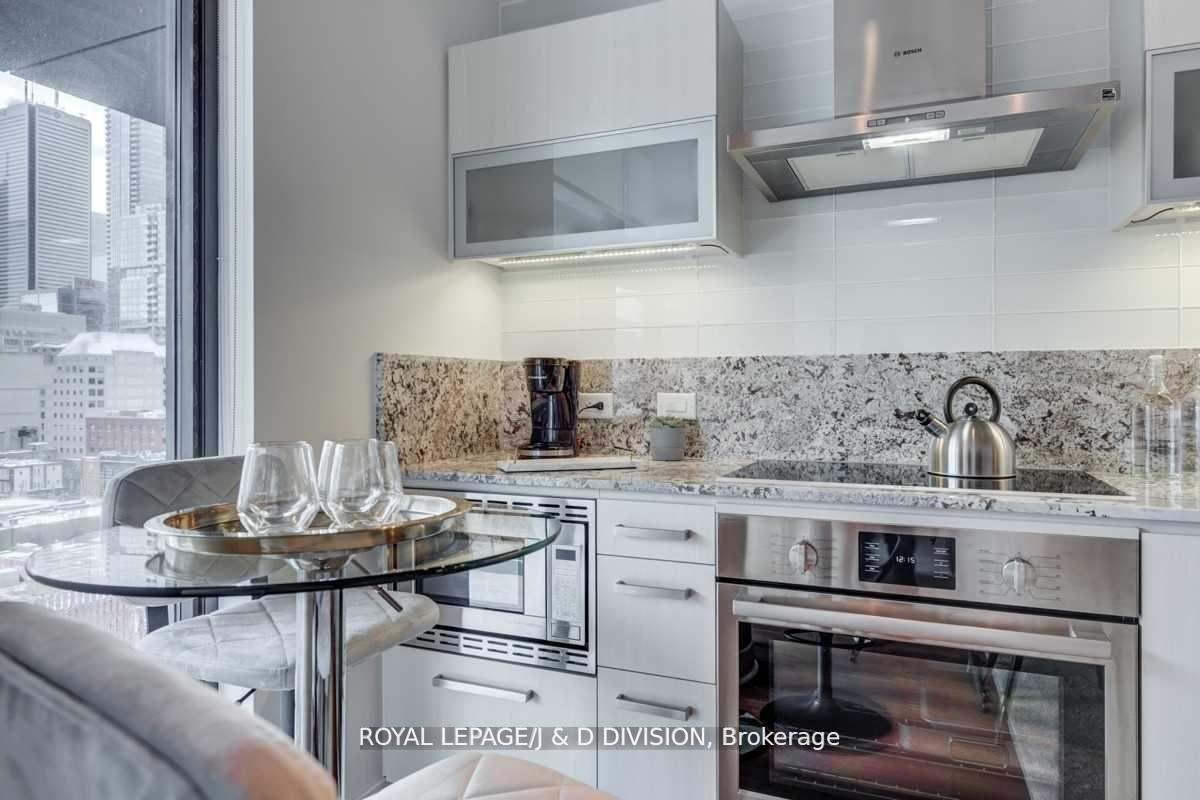 Photo 7 of Unit 1005, 15 Beverley Street, Toronto, Kensington-Chinatown — HOMEH