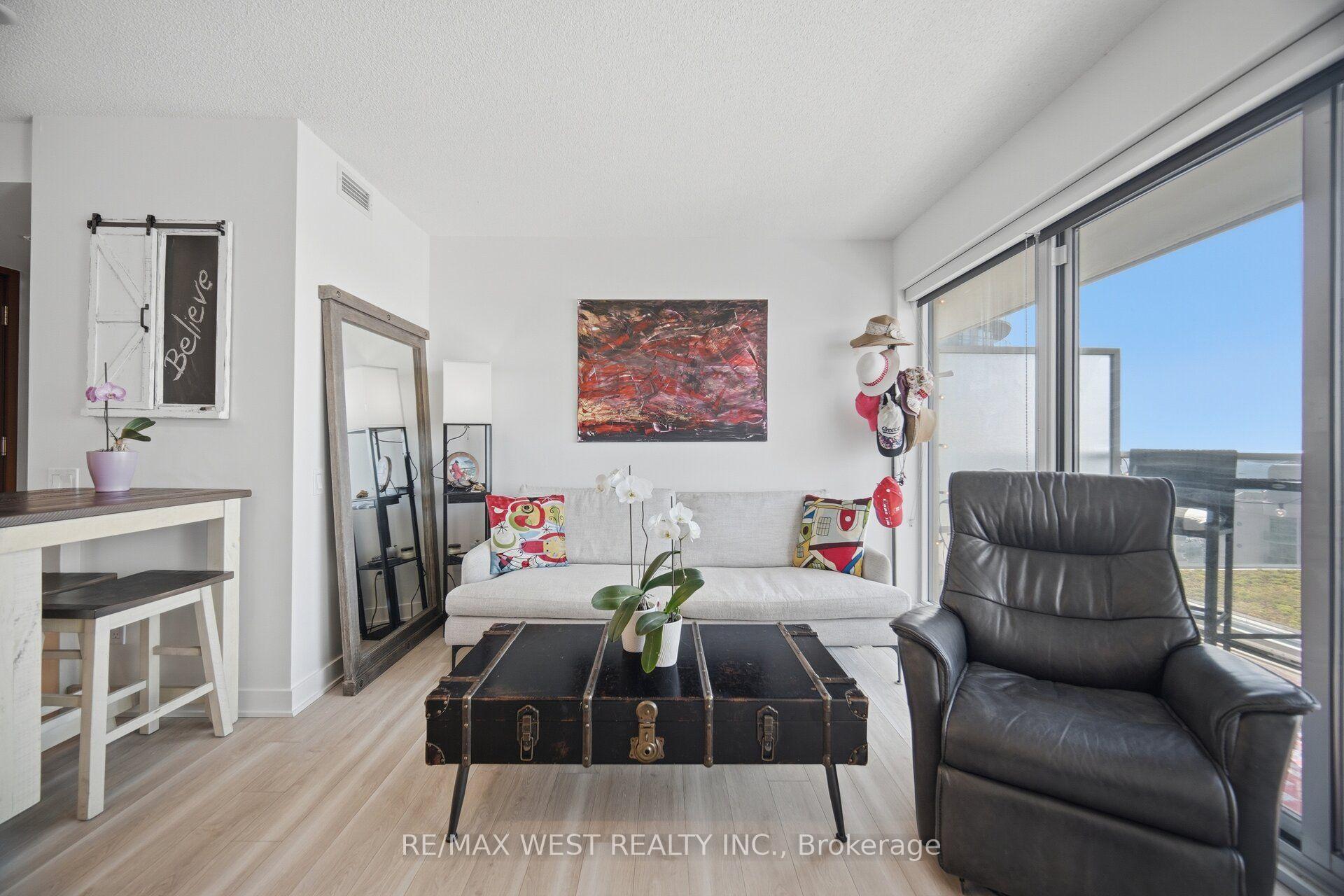 Photo 12 of Unit 1602, 17 Bathurst Street, Toronto, Waterfront Communities — HOMEH
