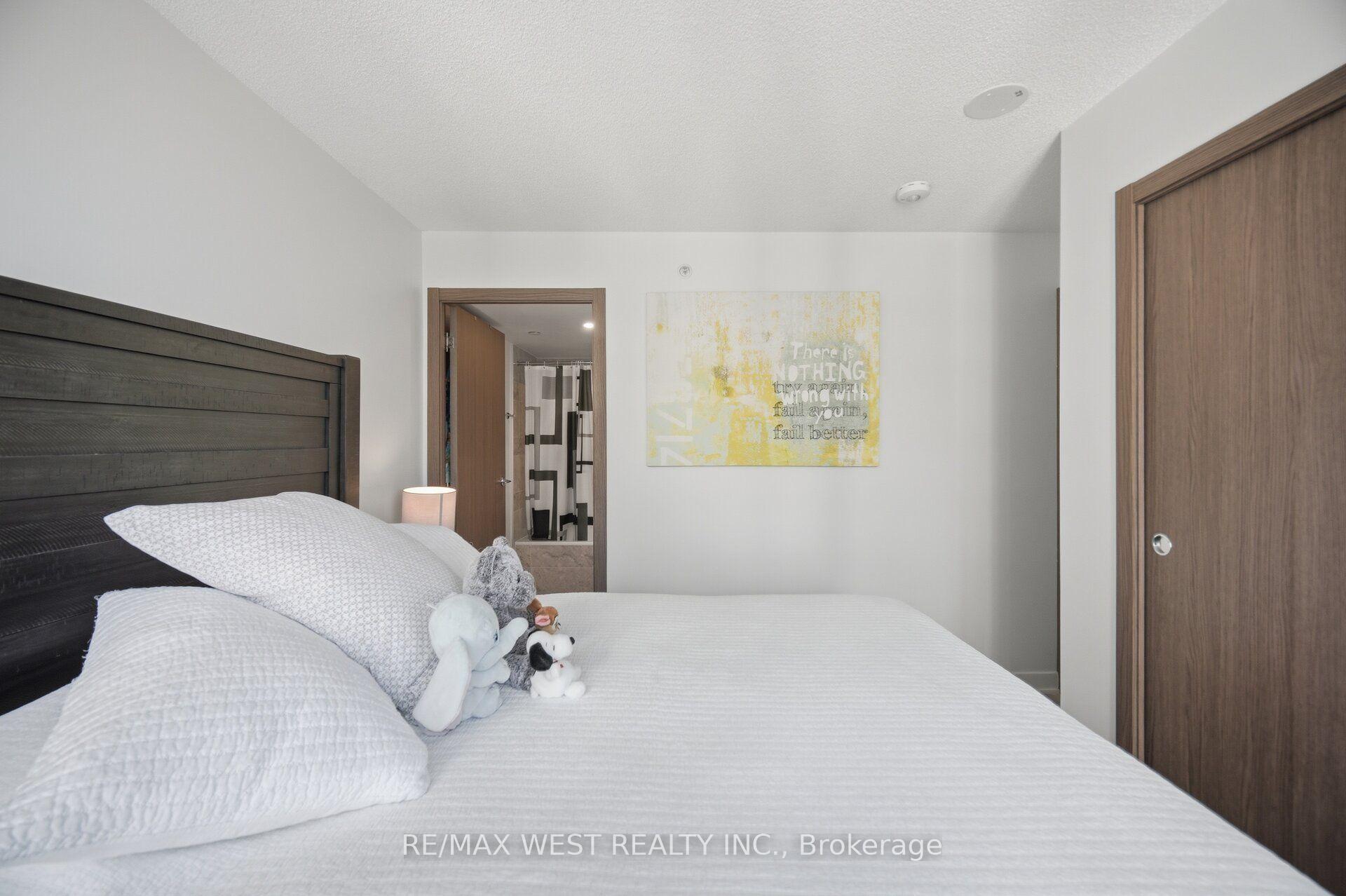 Photo 17 of Unit 1602, 17 Bathurst Street, Toronto, Waterfront Communities — HOMEH