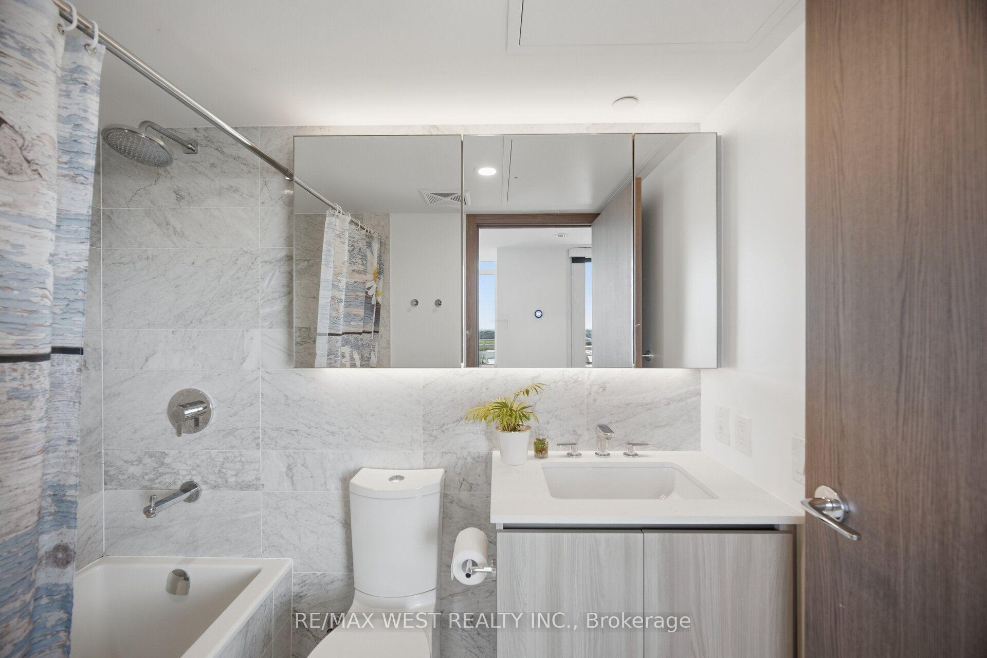 Photo 26 of Unit 1602, 17 Bathurst Street, Toronto, Waterfront Communities — HOMEH