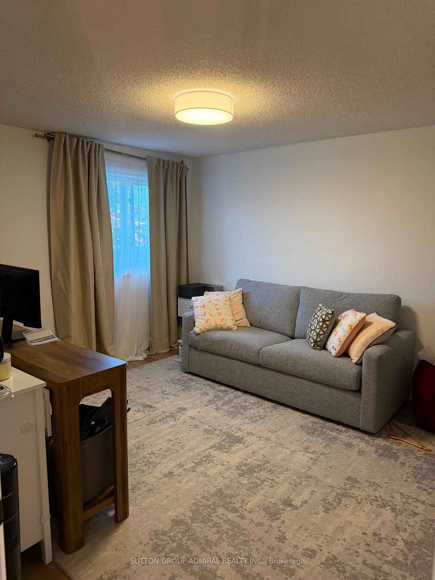 Photo 18 of 18 Wallace Drive, Barrie, Northwest — HOMEH