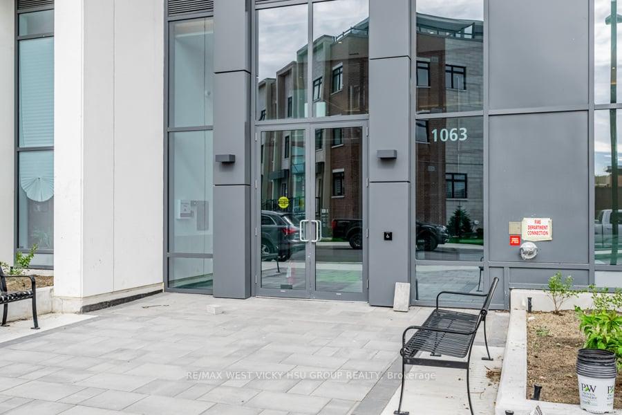 Photo 2 of Unit 1006, 1063 Douglas Mccurdy Comm Circle, Mississauga, Lakeview — HOMEH