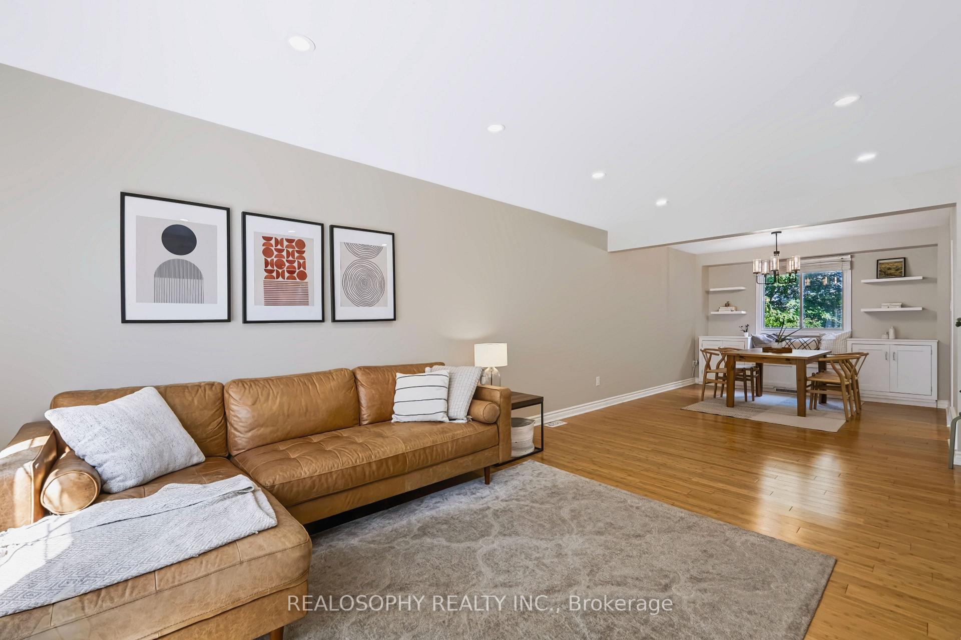 Photo 6 of 22 Murray Street, Barrie, Allandale Heights — HOMEH