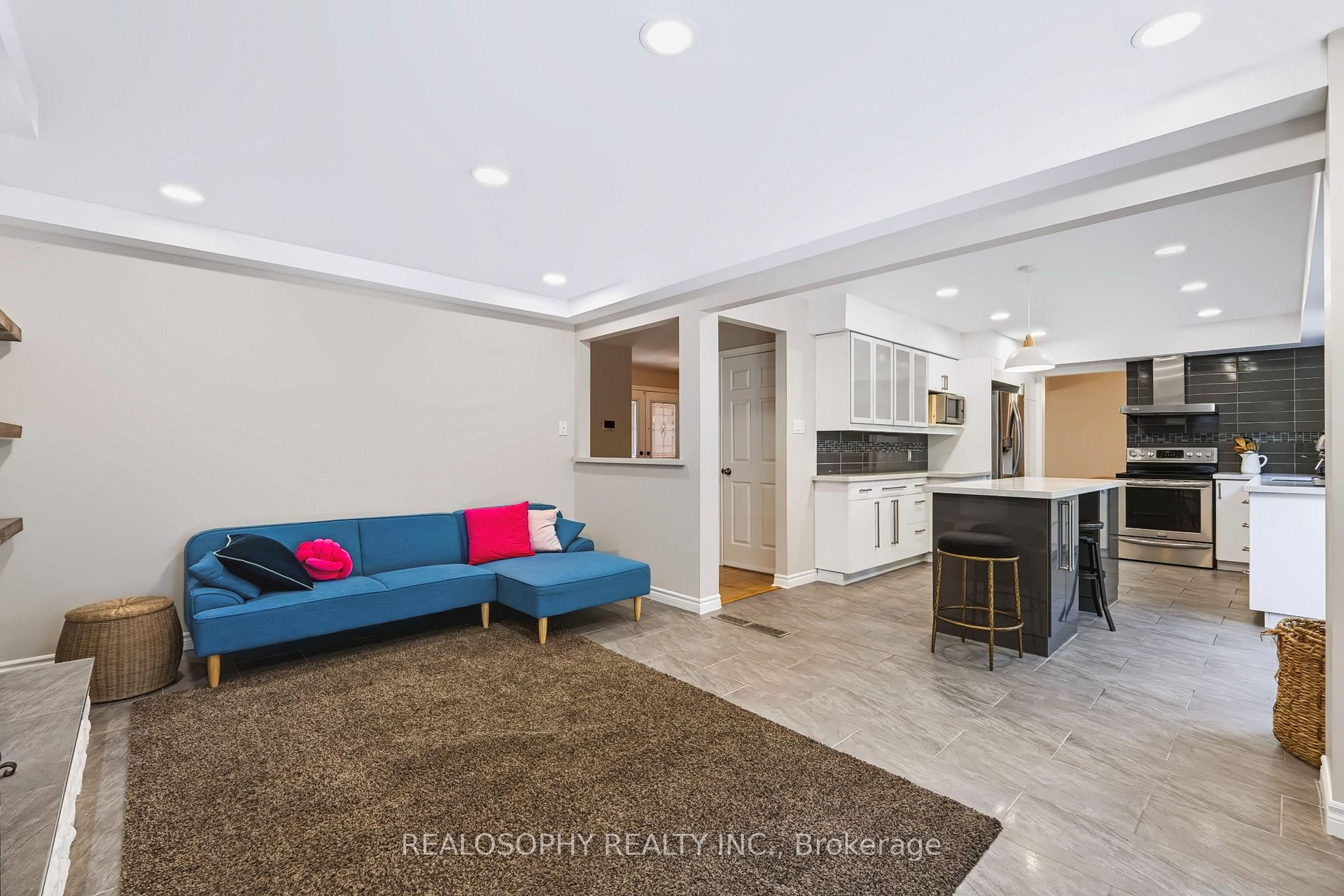 Photo 14 of 22 Murray Street, Barrie, Allandale Heights — HOMEH