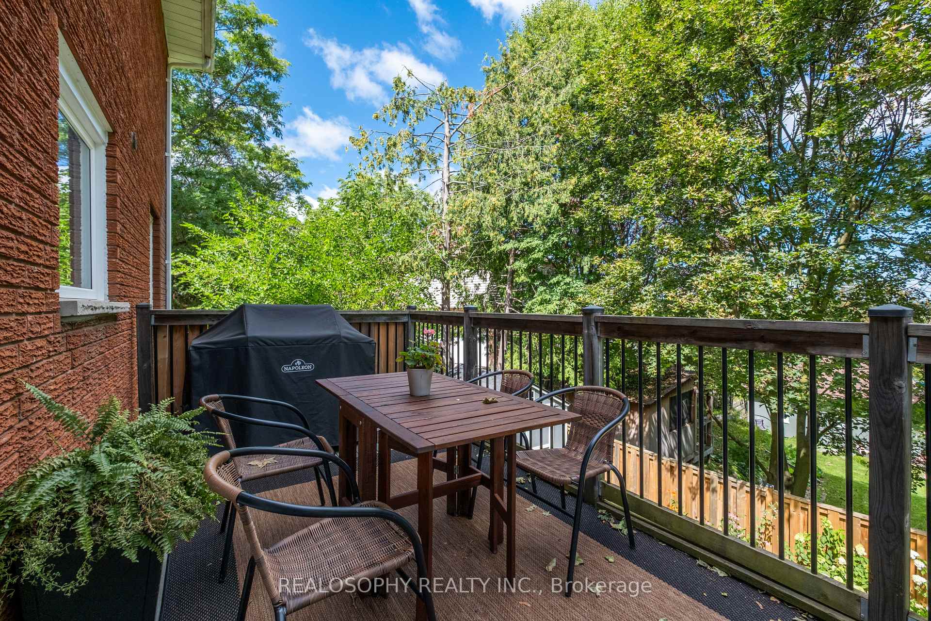 Photo 16 of 22 Murray Street, Barrie, Allandale Heights — HOMEH