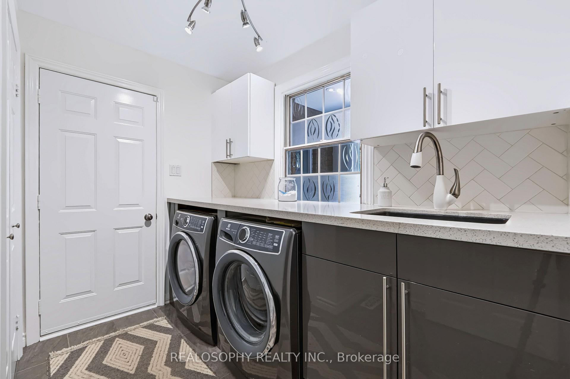 Photo 20 of 22 Murray Street, Barrie, Allandale Heights — HOMEH