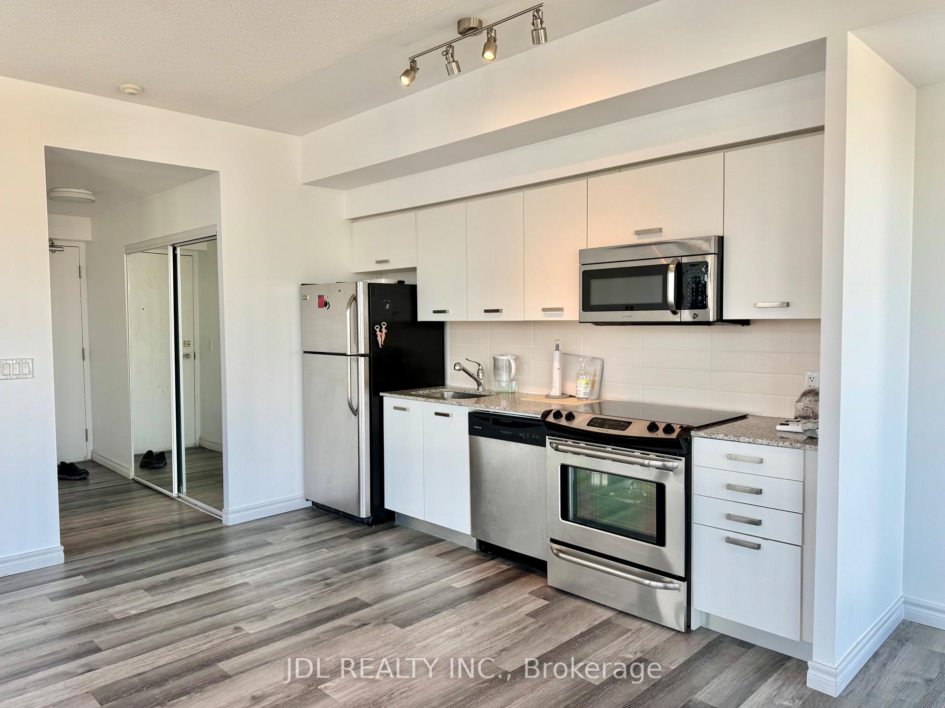 Photo 2 of Unit 3708, 832 Bay Street, Toronto, Bay Street Corridor — HOMEH