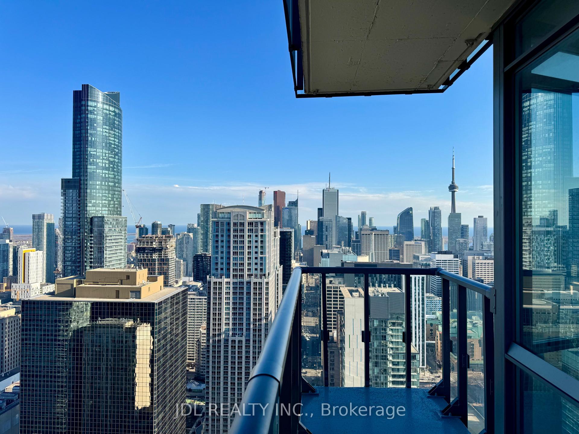 Photo 10 of Unit 3708, 832 Bay Street, Toronto, Bay Street Corridor — HOMEH
