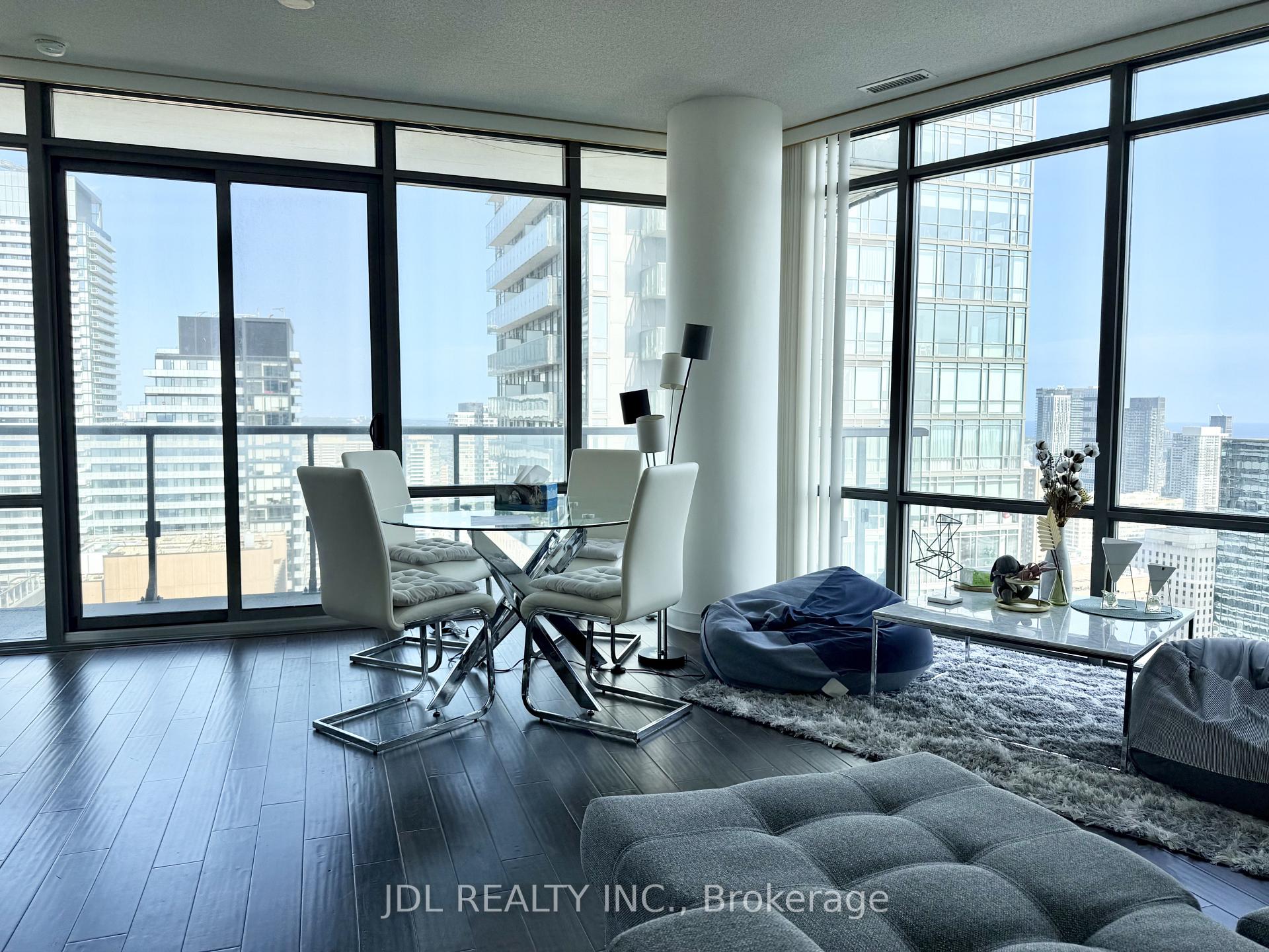 Photo 9 of Unit 3708, 832 Bay Street, Toronto, Bay Street Corridor — HOMEH
