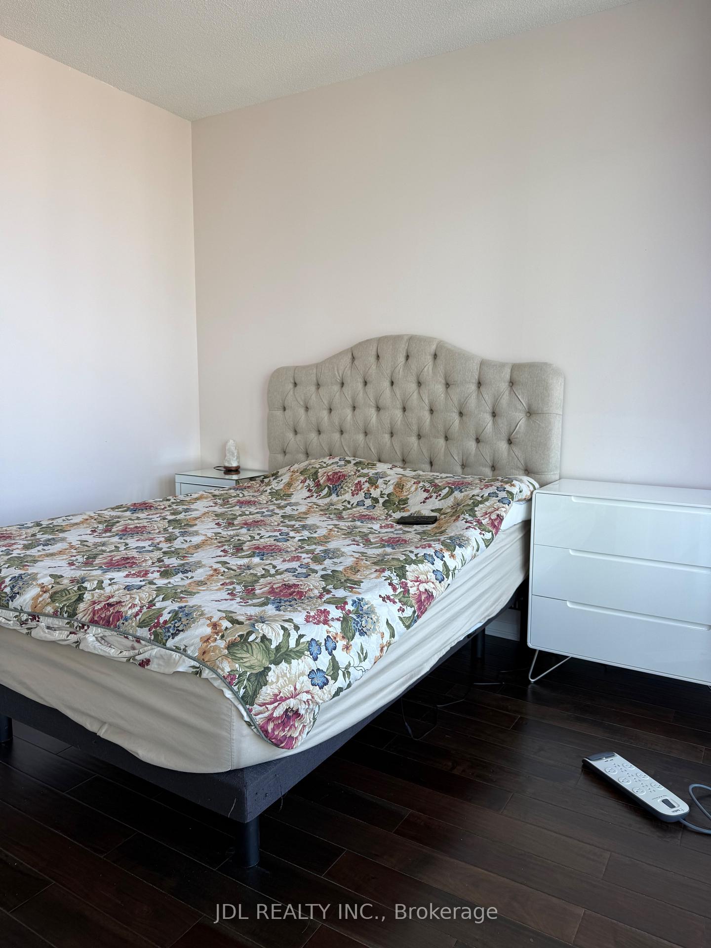 Photo 17 of Unit 3708, 832 Bay Street, Toronto, Bay Street Corridor — HOMEH