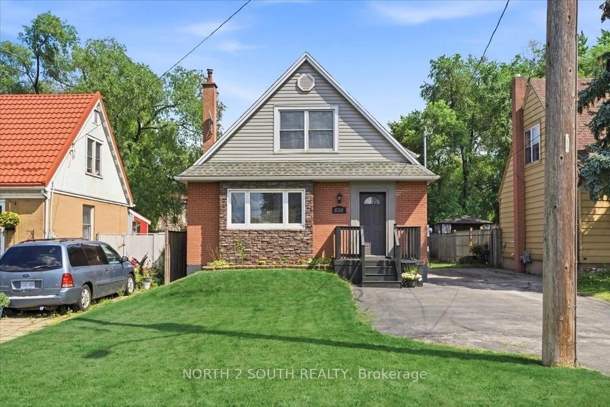 Photo 3 of 624 Brighton Avenue, Hamilton, Parkview — HOMEH