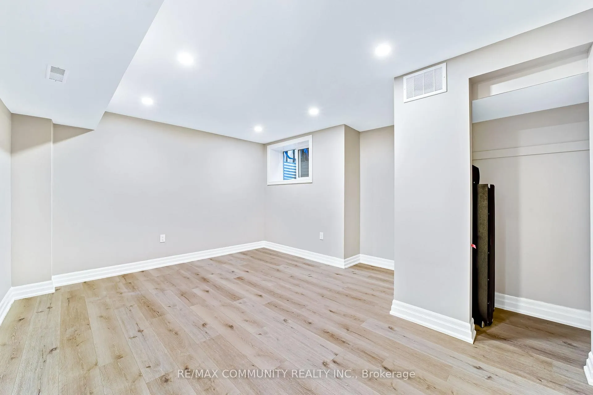 Photo 40 of 75 Rice Drive, Whitby, Pringle Creek — HOMEH