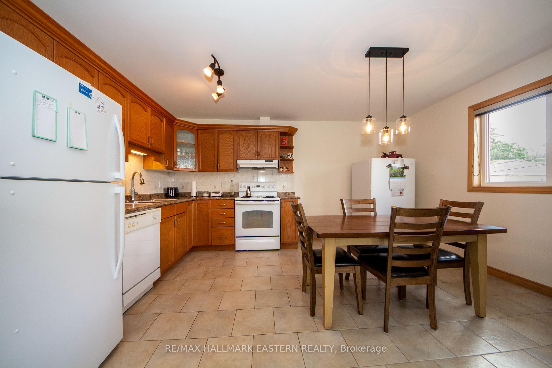 Photo 3 of Unit 202, 878 Armour Road, Peterborough, Ashburnham Ward 4 — HOMEH