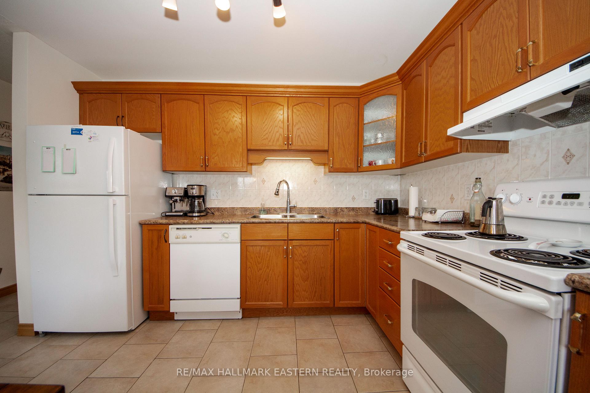 Photo 4 of Unit 202, 878 Armour Road, Peterborough, Ashburnham Ward 4 — HOMEH
